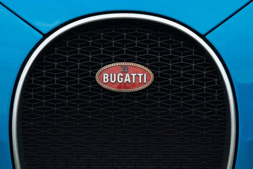 Bugatti x SWISSVAX Car Care Collection : Perfection en Entretien et Performance