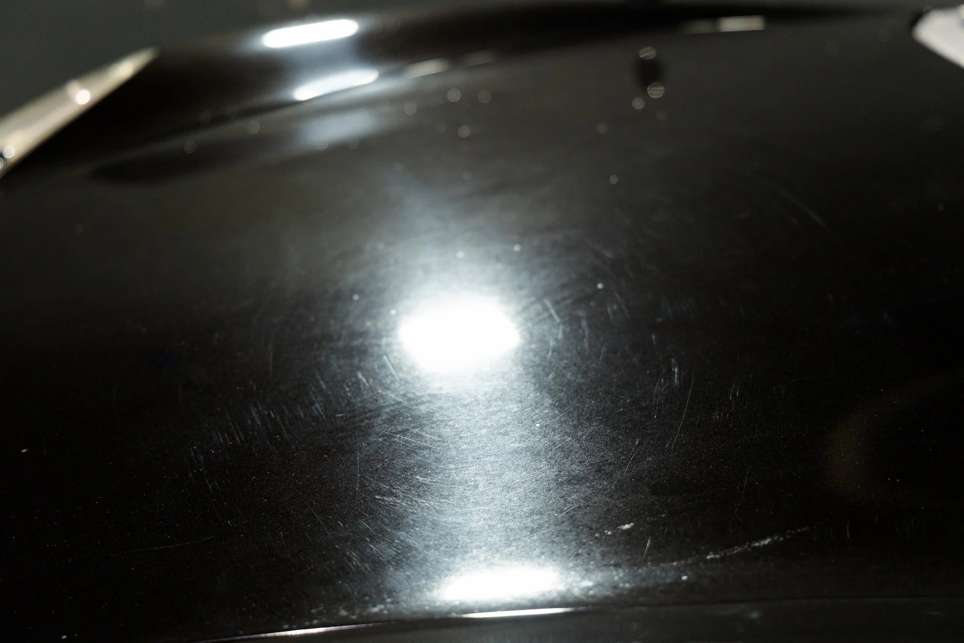 Comment apparaissent les rayures et la peinture mate – et ce qui aide vraiment ?