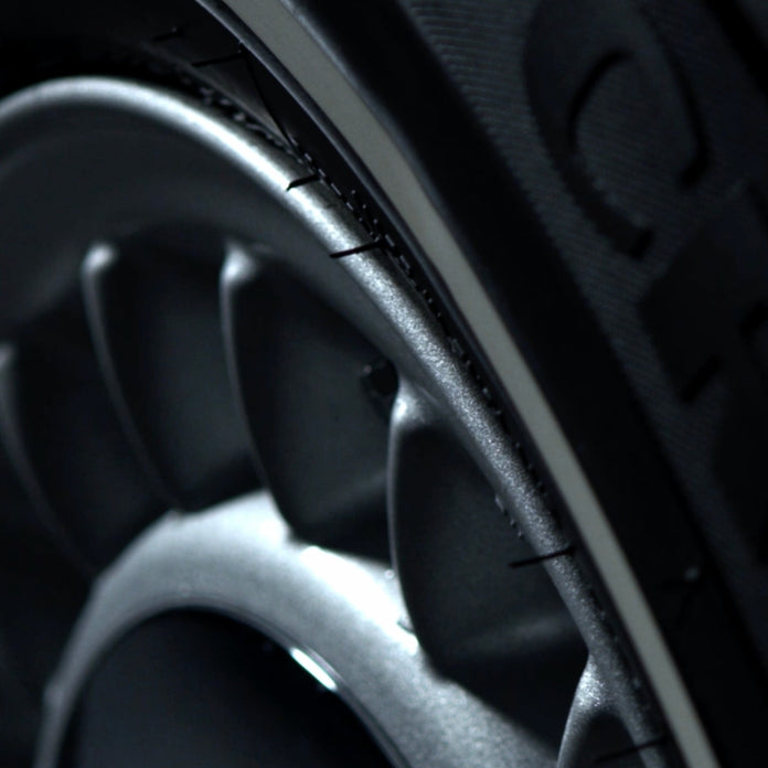 detergent Pneu White pentru anvelope cu perete alb (250 ml)